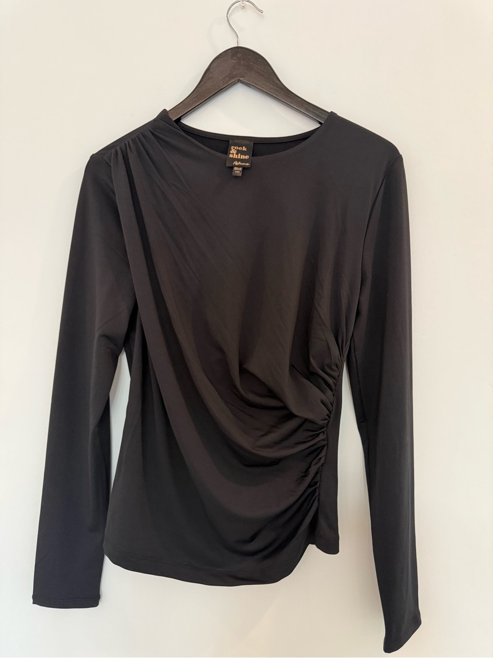 Reitmans long sleeve black ruched top size M